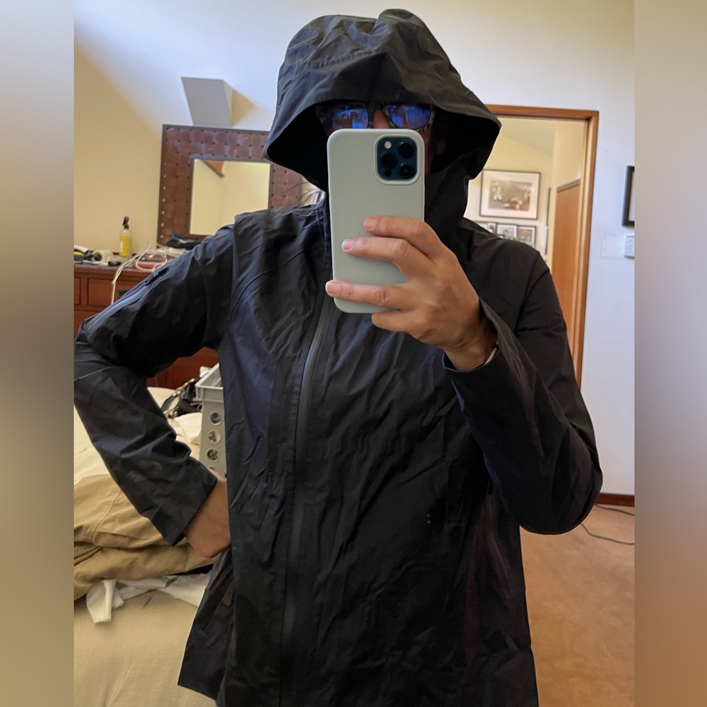 Nike Light Weight Women's Hooded Rain  Jacket M Black - Picture 11 of 16